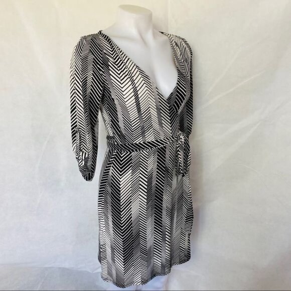 BCB Generation Black Gray White Striped Wrap Short 3/4 Sleeve Dress Size XS - Picture 6 of 10